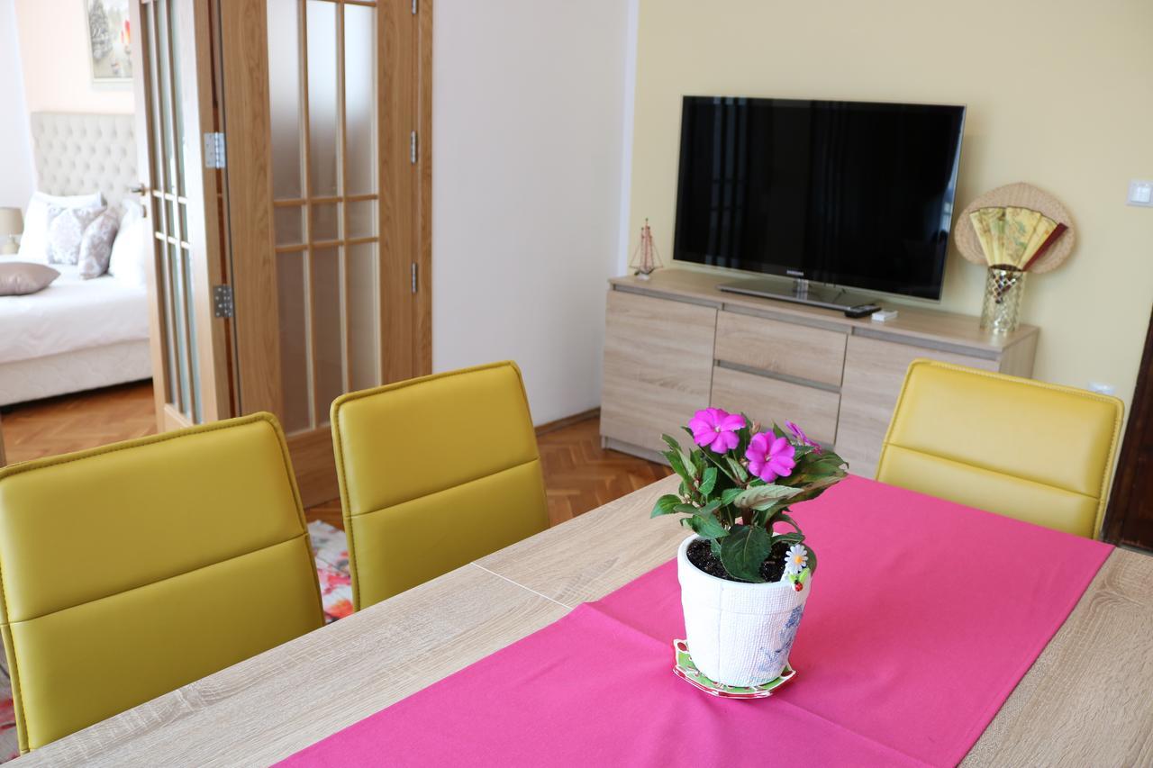 Sea Port Celebrity Apartment - Lets4Holiday Varna Exteriér fotografie