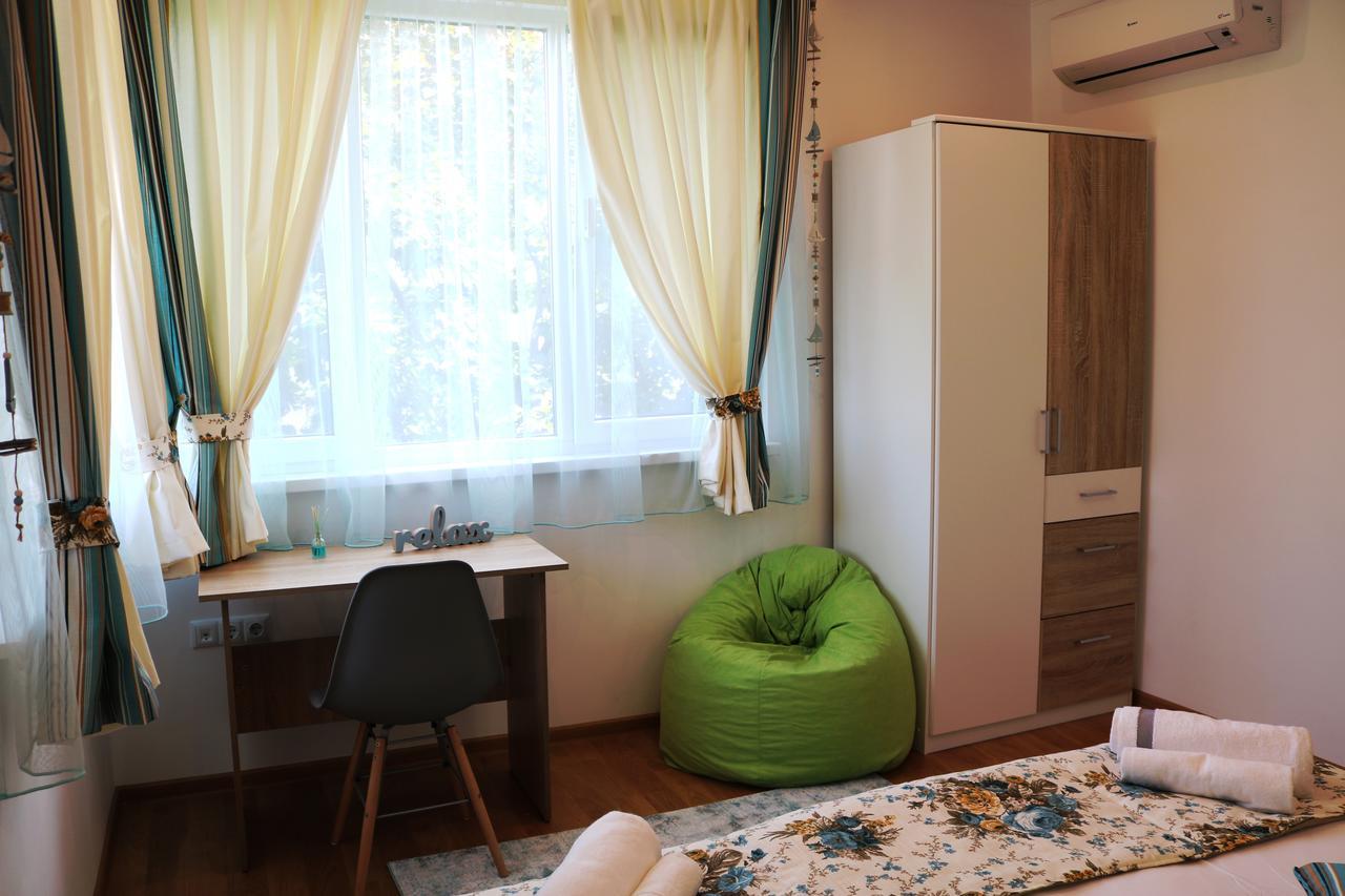 Sea Port Celebrity Apartment - Lets4Holiday Varna Exteriér fotografie
