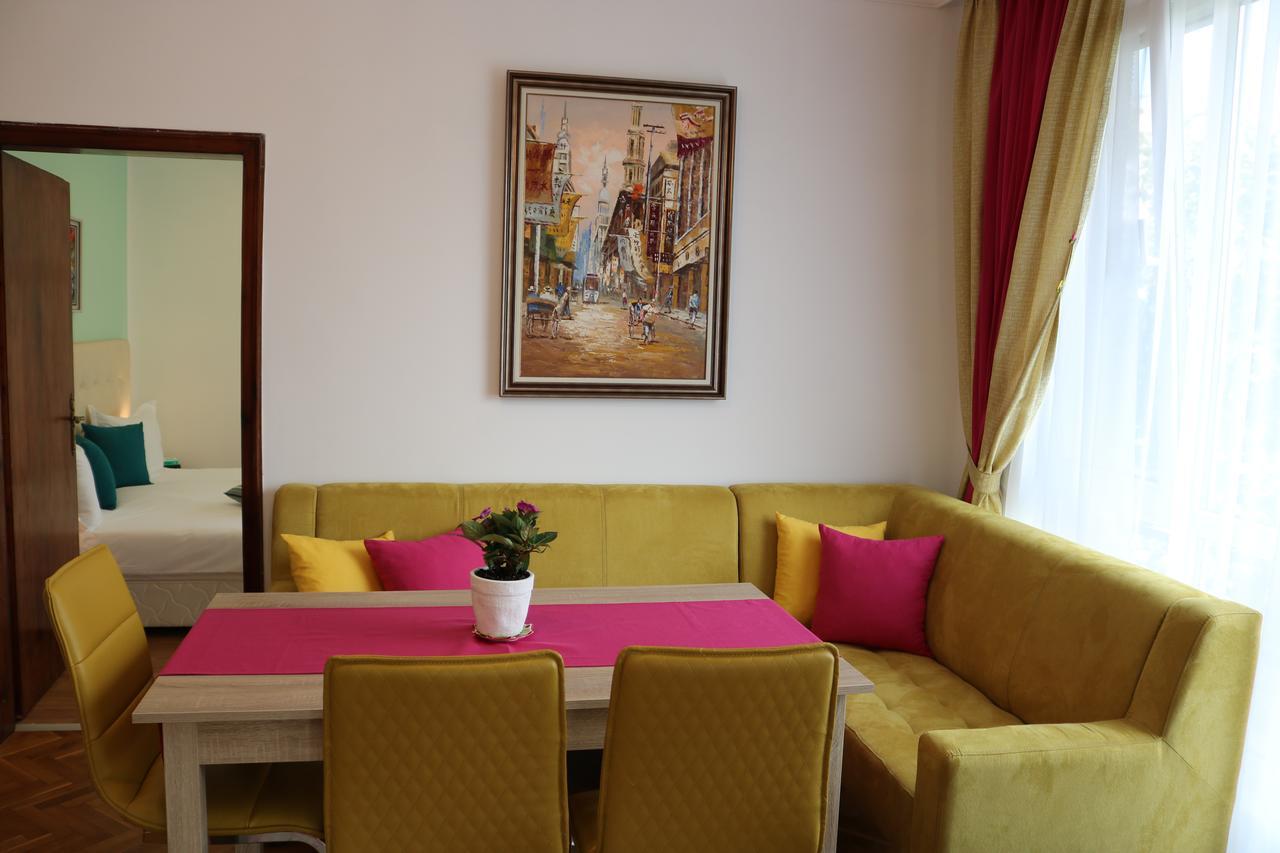 Sea Port Celebrity Apartment - Lets4Holiday Varna Exteriér fotografie