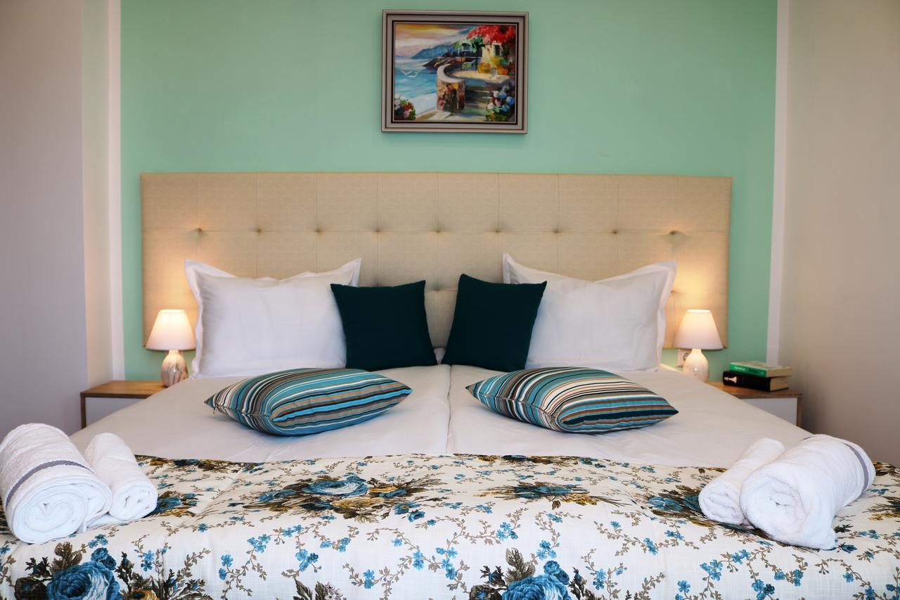 Sea Port Celebrity Apartment - Lets4Holiday Varna Exteriér fotografie