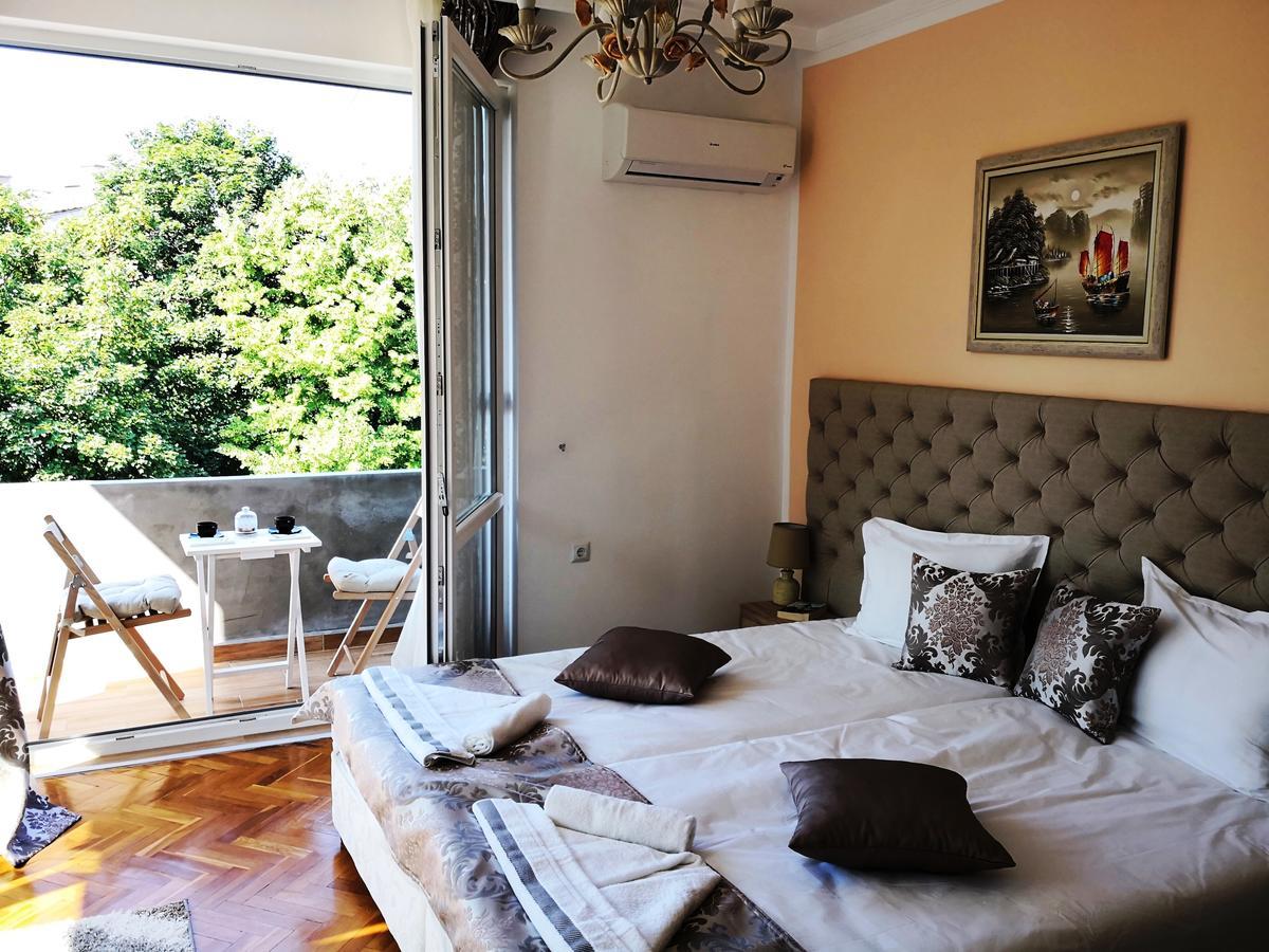 Sea Port Celebrity Apartment - Lets4Holiday Varna Exteriér fotografie